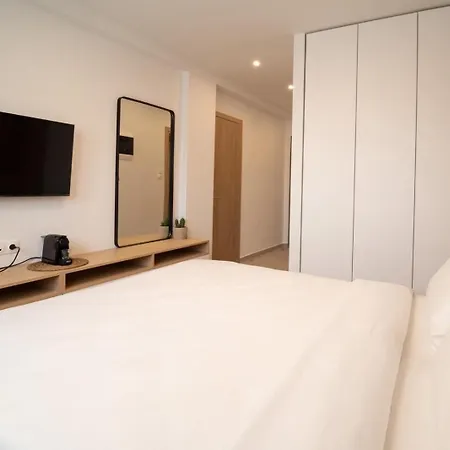 Eria Apartment *
